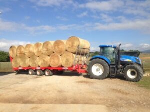 Rimorchi agricoli - Trasporto cingolati rotoballe 3 assi ravvicinati - C409-H9
